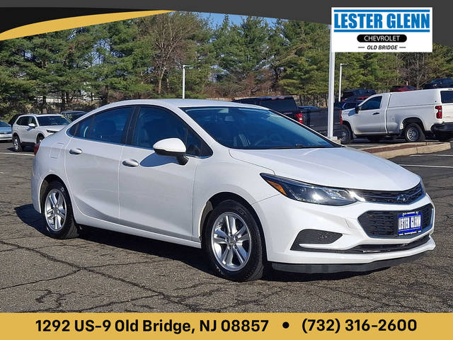 2017 Chevrolet Cruze LT FWD photo
