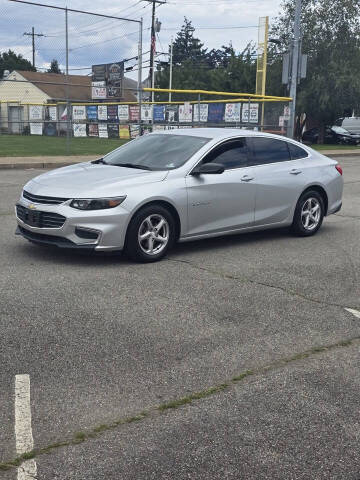 2017 Chevrolet Malibu LS FWD photo