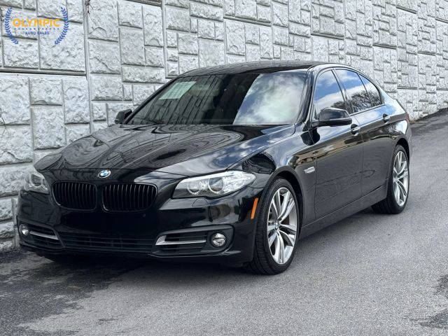 2016 BMW 5 Series 528i RWD photo