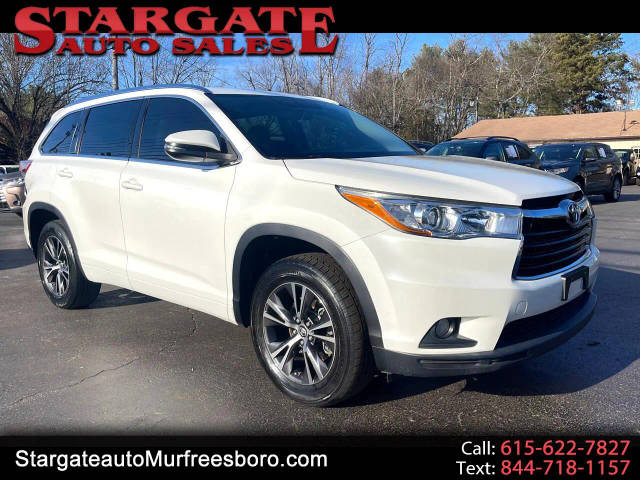 2016 Toyota Highlander XLE FWD photo