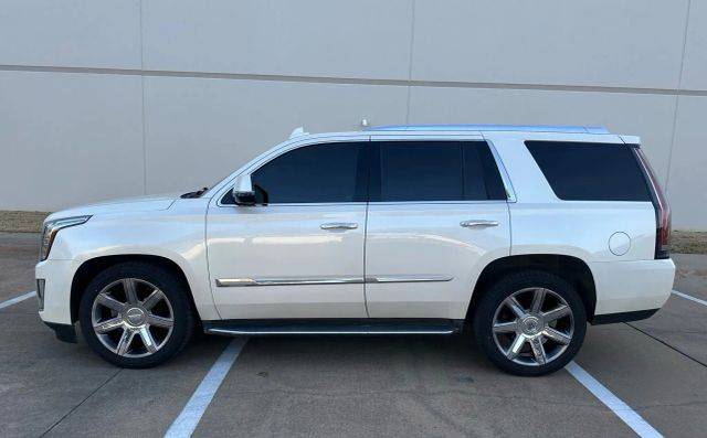 2015 Cadillac Escalade Luxury 4WD photo