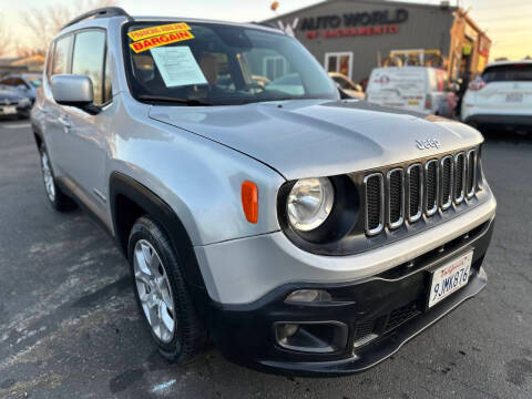 2016 Jeep Renegade Latitude FWD photo