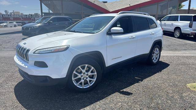 2016 Jeep Cherokee Latitude FWD photo