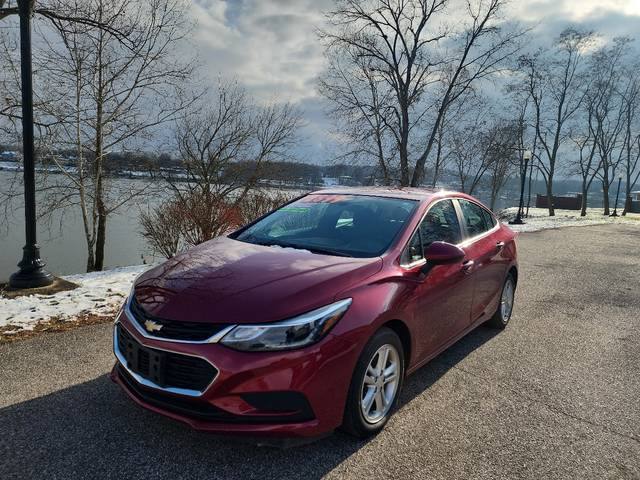 2017 Chevrolet Cruze LT FWD photo