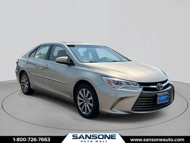 2017 Toyota Camry XLE V6 FWD photo
