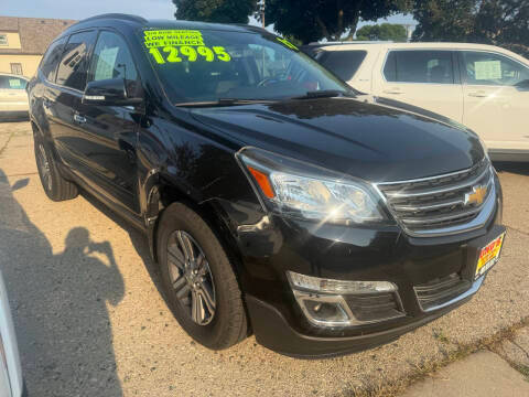 2017 Chevrolet Traverse LT FWD photo