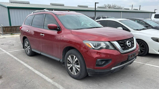 2017 Nissan Pathfinder S FWD photo