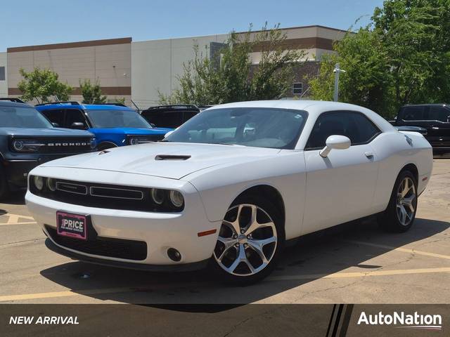 2016 Dodge Challenger SXT Plus RWD photo