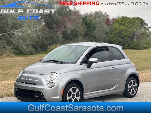 2017 FIAT 500e  FWD photo