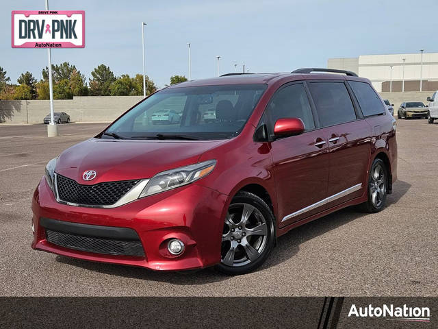 2017 Toyota Sienna SE Premium FWD photo