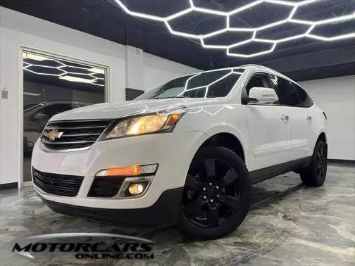 2017 Chevrolet Traverse LT FWD photo