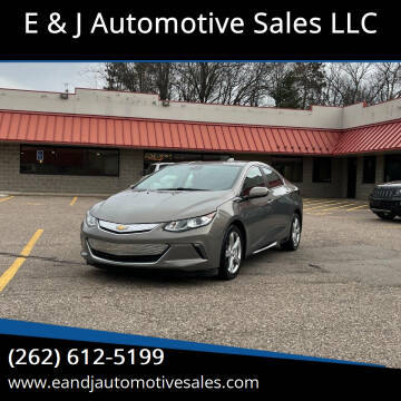 2017 Chevrolet Volt LT FWD photo