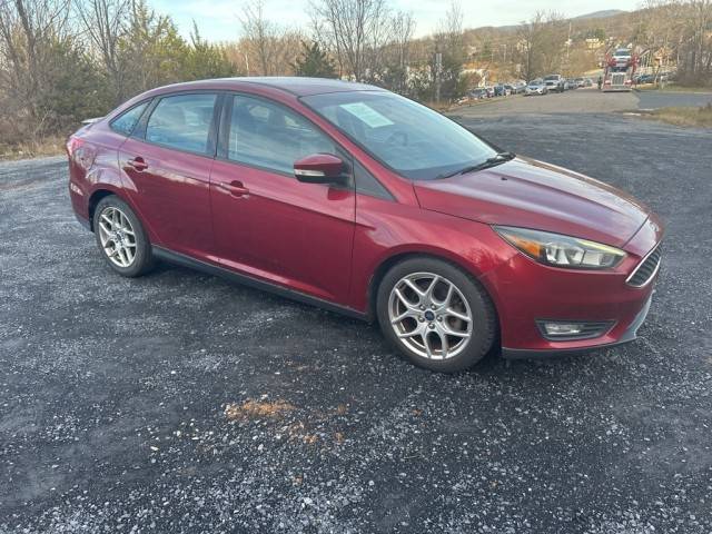 2015 Ford Focus SE FWD photo