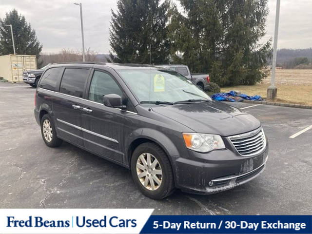 2015 Chrysler Town and Country Touring FWD photo