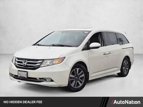 2016 Honda Odyssey Touring FWD photo