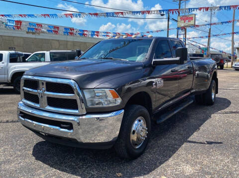 2017 Ram 3500 Tradesman 4WD photo