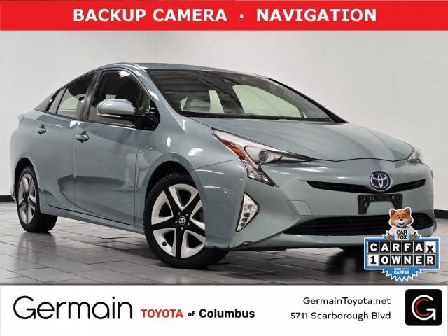 2017 Toyota Prius Three Touring FWD photo