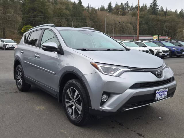 2017 Toyota RAV4 XLE AWD photo