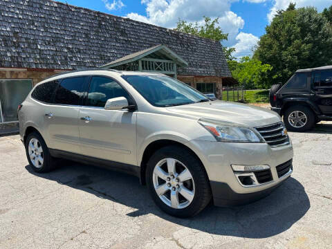 2017 Chevrolet Traverse LT FWD photo