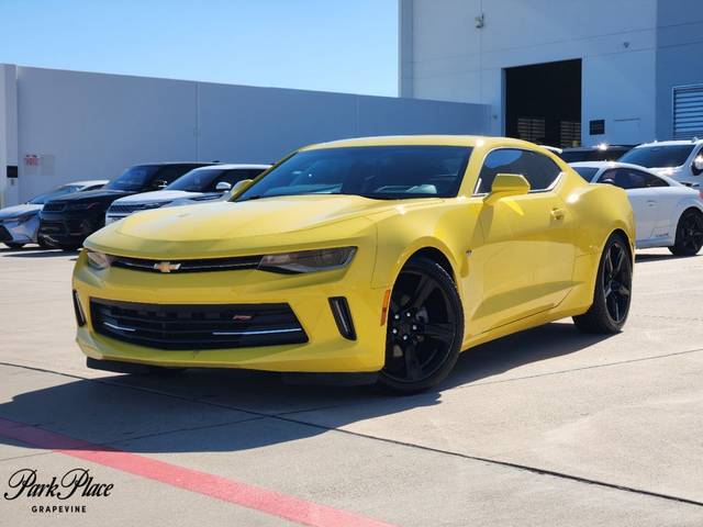 2017 Chevrolet Camaro 2LT RWD photo