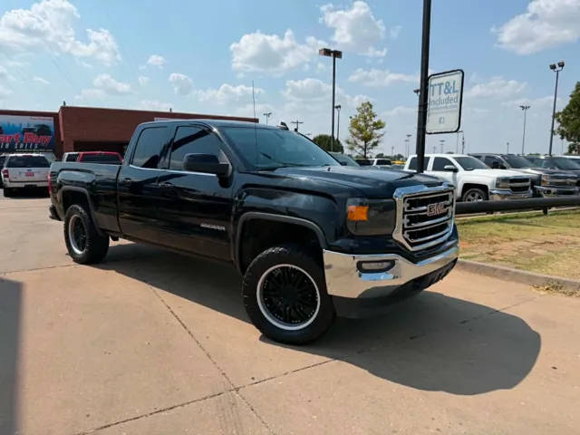 2017 GMC Sierra 1500 SLE 4WD photo
