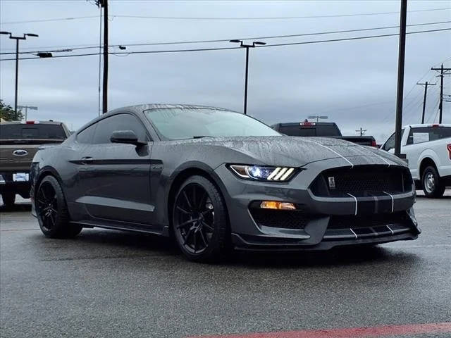 2017 Ford Mustang Shelby GT350 RWD photo