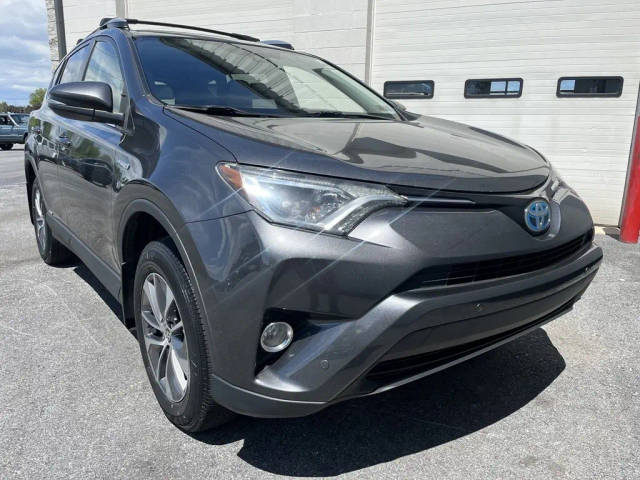 2017 Toyota RAV4 XLE AWD photo