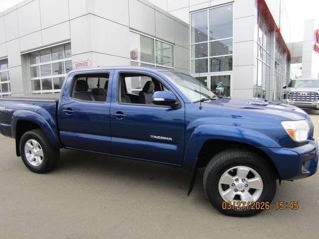 2015 Toyota Tacoma  4WD photo