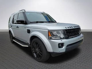 2016 Land Rover LR4 HSE 4WD photo