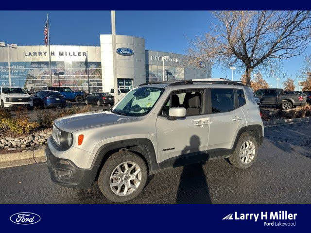 2016 Jeep Renegade Latitude 4WD photo