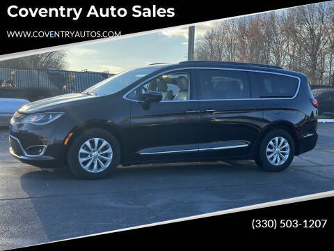 2017 Chrysler Pacifica Minivan Touring-L FWD photo