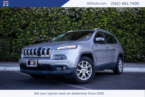 2017 Jeep Cherokee Latitude FWD photo