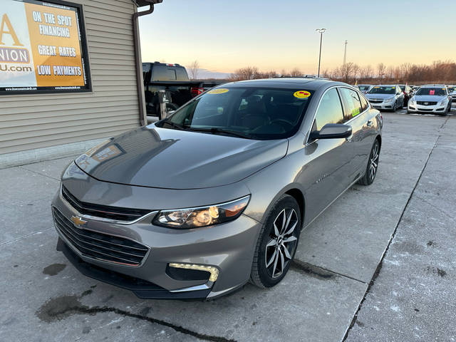 2017 Chevrolet Malibu LT FWD photo