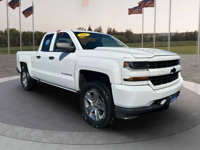 2017 Chevrolet Silverado 1500 Custom RWD photo