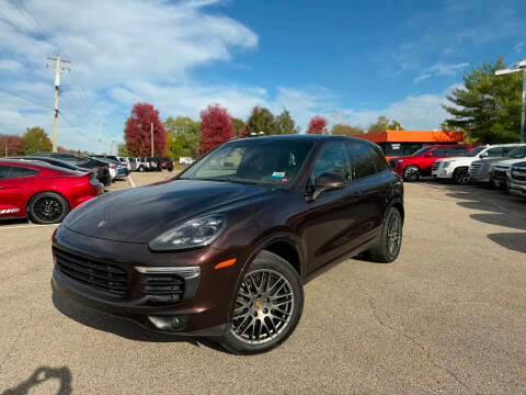 2017 Porsche Cayenne Platinum Edition AWD photo