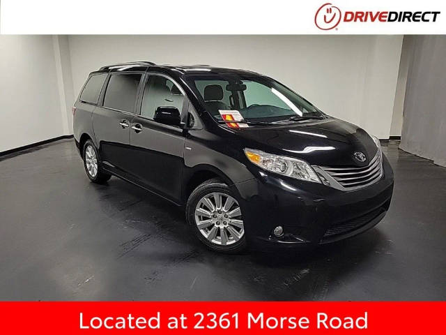 2017 Toyota Sienna XLE AWD photo