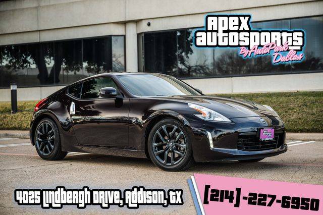 2017 Nissan 370Z  RWD photo