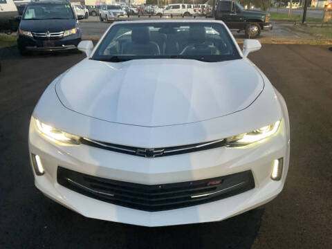 2017 Chevrolet Camaro 2LT RWD photo