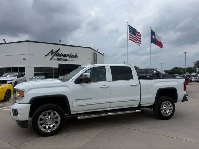 2016 GMC Sierra 2500HD Denali 4WD photo