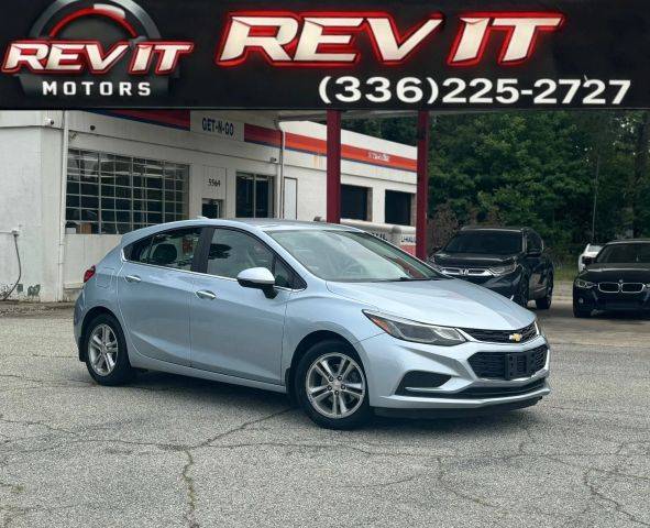 2017 Chevrolet Cruze LT FWD photo