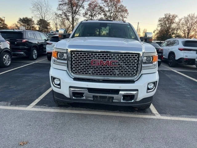 2016 GMC Sierra 2500HD Denali 4WD photo