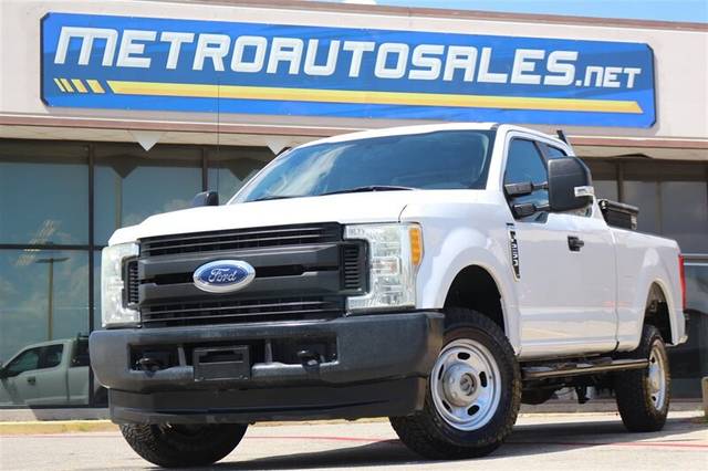 2017 Ford F-250 Super Duty XL 4WD photo