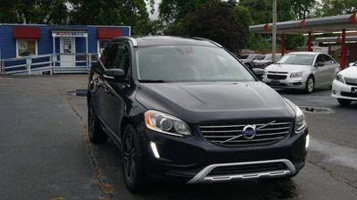 2017 Volvo XC60 Dynamic FWD photo