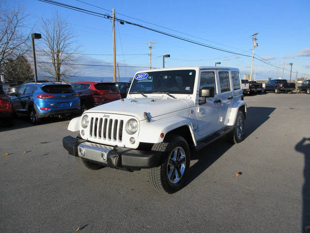 2017 Jeep Wrangler Unlimited Sahara 4WD photo