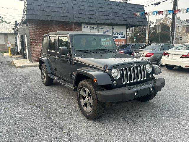 2017 Jeep Wrangler Unlimited Sahara 4WD photo