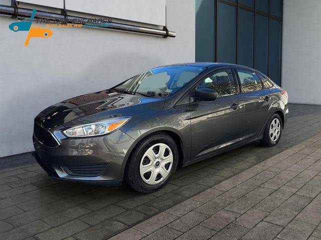 2016 Ford Focus S FWD photo