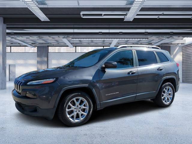 2016 Jeep Cherokee Latitude FWD photo