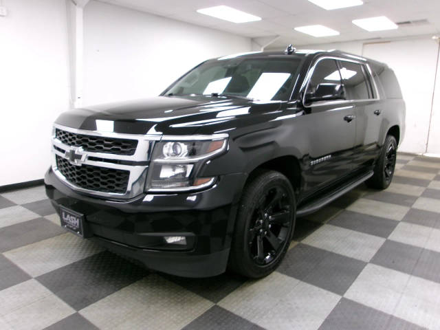 2017 Chevrolet Suburban LT 4WD photo