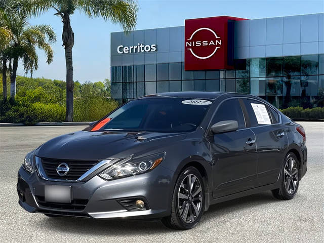 2017 Nissan Altima 2.5 SR FWD photo