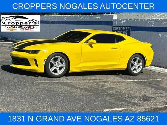 2017 Chevrolet Camaro 1LT RWD photo